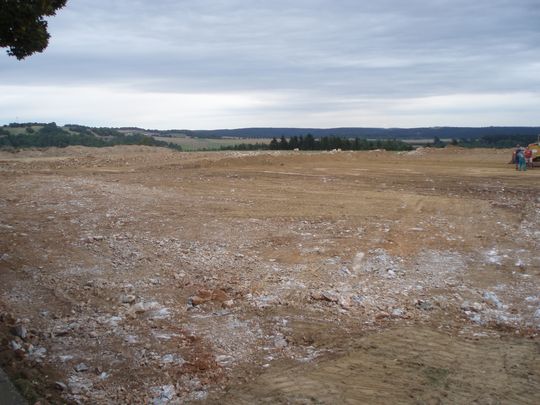 …Zde u� pokra�uje �prava hrac� plochy….